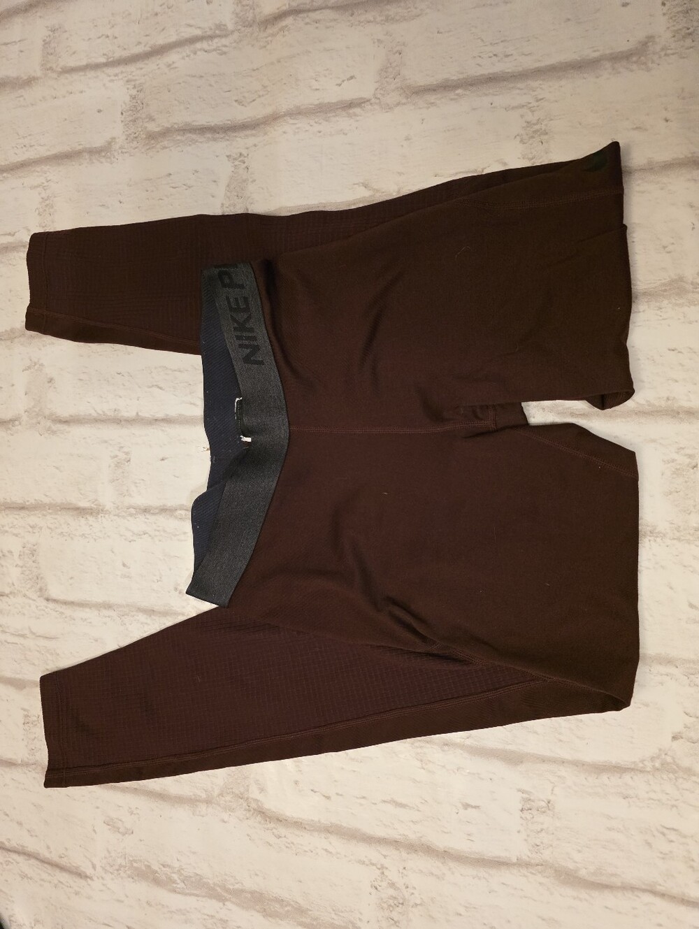 Nike womens dry fit burgundy leggings size small